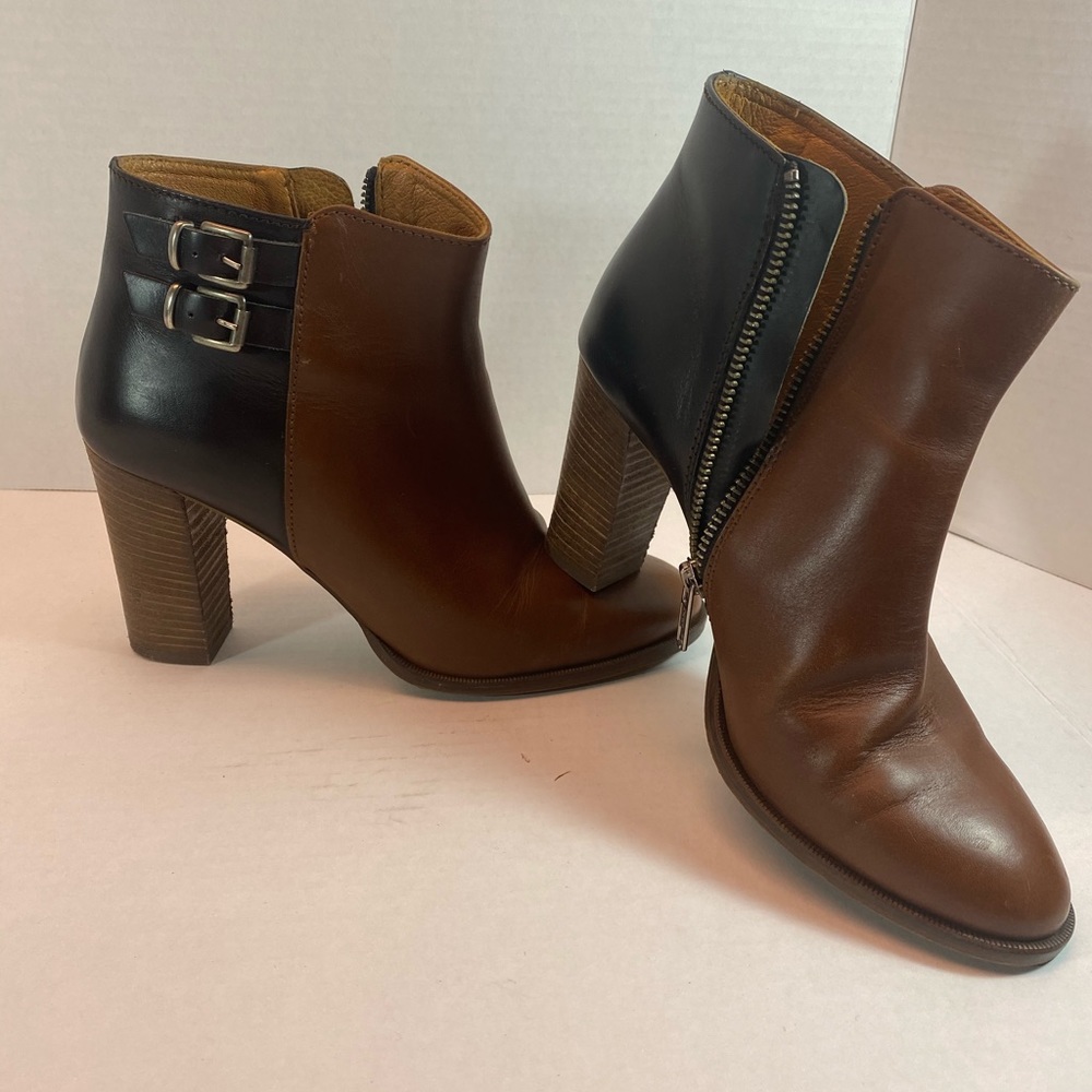 Boots size 7